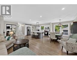126 SPRINGBANK AVENUE N - 16