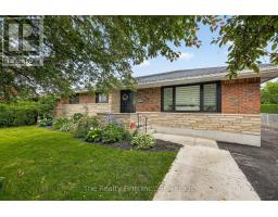 126 SPRINGBANK AVENUE N - 3