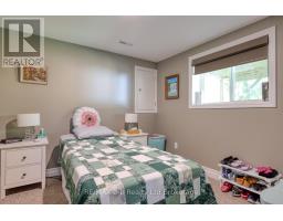 11 CORNISH CRESCENT - 24