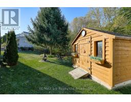 11 CORNISH CRESCENT - 26