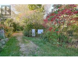 11 CORNISH CRESCENT - 31