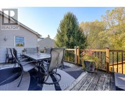 11 CORNISH CRESCENT - 35