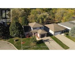 11 CORNISH CRESCENT - 37