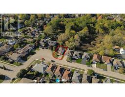 11 CORNISH CRESCENT - 40