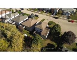 11 CORNISH CRESCENT - 44