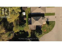 11 CORNISH CRESCENT - 45