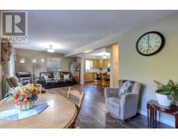 11 CORNISH CRESCENT - 8