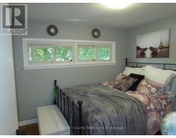 30 FAIRFIELD CRESCENT - 12