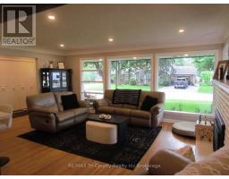 30 FAIRFIELD CRESCENT - 6