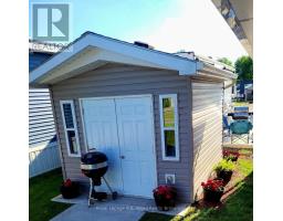E 39 - 4340 CROMARTY DRIVE - 17