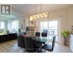 72 TRAILVIEW DRIVE E - 17