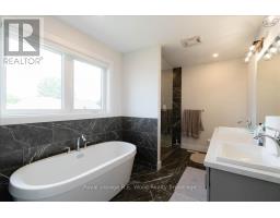 72 TRAILVIEW DRIVE E - 26