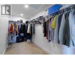 72 TRAILVIEW DRIVE E - 29