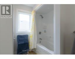 72 TRAILVIEW DRIVE E - 33