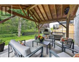 89 WOODVALE DRIVE - 29