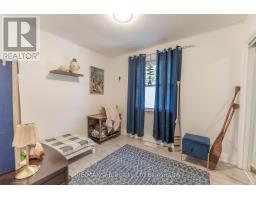 6 CAMDON COURT - 17