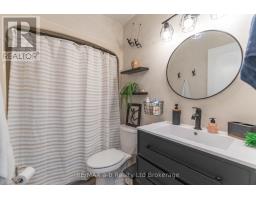 6 CAMDON COURT - 24