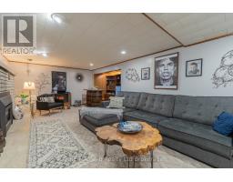 6 CAMDON COURT - 28