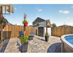 924 SPRINGBANK AVENUE N - 39