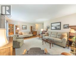 57 EDWIN CRESCENT - 13