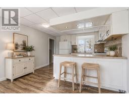 152 CHARLES STREET E - 12