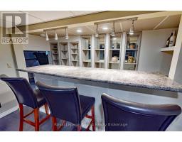 694 GLADSTONE DRIVE - 25