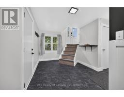 18 QUEEN STREET W - 4