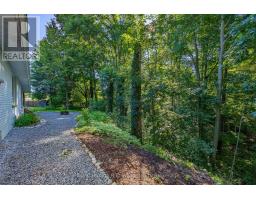 6 HIGHLAND DRIVE - 27