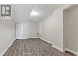808 GARDEN COURT CRESCENT - 44