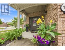 17 VARLEY CRESCENT - 14
