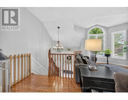 17 VARLEY CRESCENT - 17