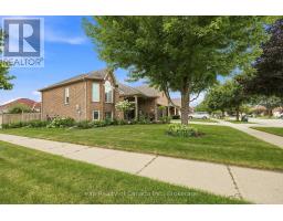 17 VARLEY CRESCENT - 4