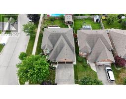 17 VARLEY CRESCENT - 5