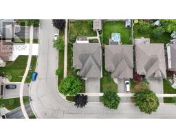 17 VARLEY CRESCENT - 6