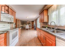 82 ROSENEATH CRESCENT - 13