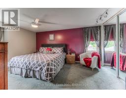 82 ROSENEATH CRESCENT - 15
