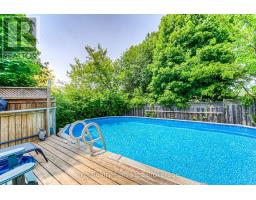 82 ROSENEATH CRESCENT - 32