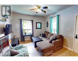 175 BELL STREET - 5