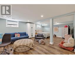 272 WELLINGTON STREET N - 3