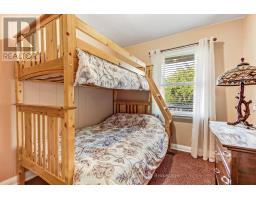 220 CLARKE STREET N - 10