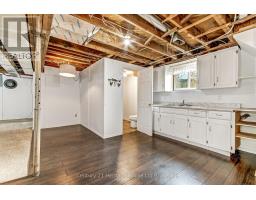 220 CLARKE STREET N - 15