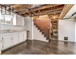 220 CLARKE STREET N - 18