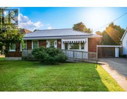 220 CLARKE STREET N - 2