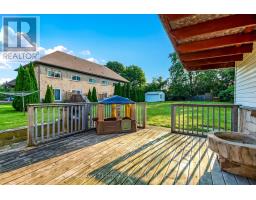 220 CLARKE STREET N - 27