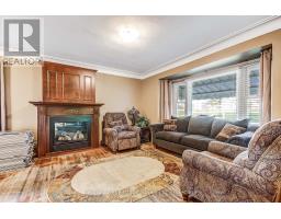 220 CLARKE STREET N - 3