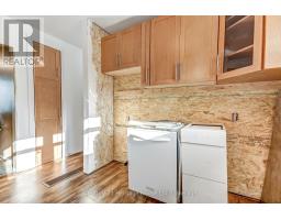 220 CLARKE STREET N - 9