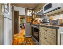 1813 NORFOLK COUNTY 19 ROAD W - 21