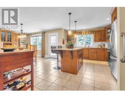 7 LYNDALE ROAD - 10