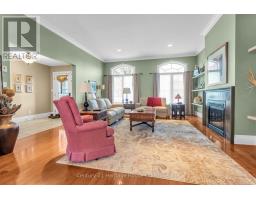 7 LYNDALE ROAD - 12