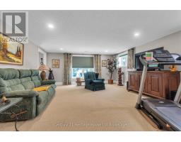 7 LYNDALE ROAD - 21